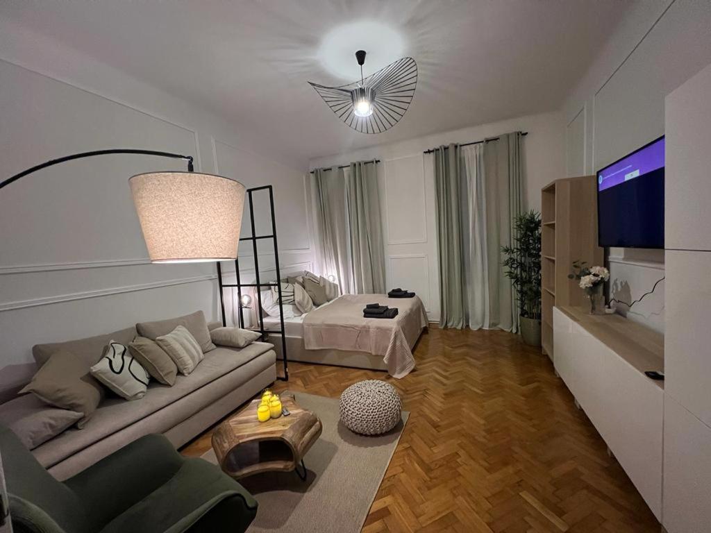 Apartment Malfattigasse 19, 22 *